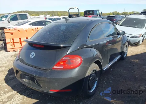 2015 Volkswagen Beetle 1.8T Classic из США, поврежденный, VIN 3VWF17AT5FM653130